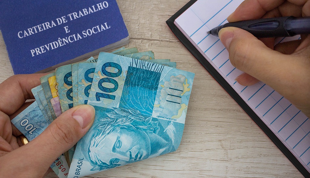 Salário mínimo em 2025 será de R$ 1.518 com impacto em aposentadorias e demais benefícios