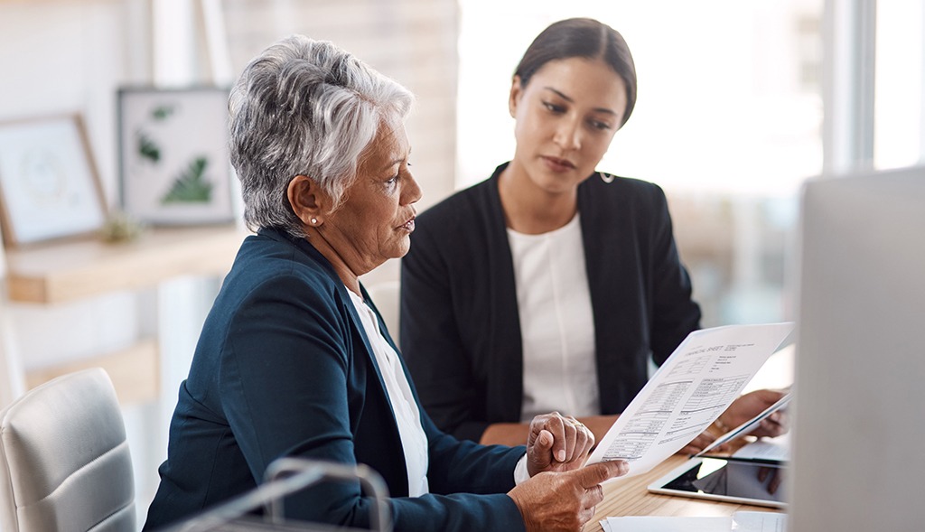 Filha busca na Justiça anulação de empréstimos firmados por banco após decretação de curatela da mãe